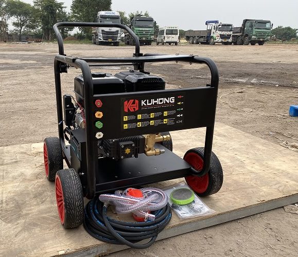 máy rửa xe chạy xăng 15hp máy rửa xe chạy xăng 15hp